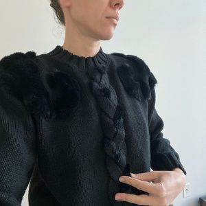 Black Sweater with Fur details